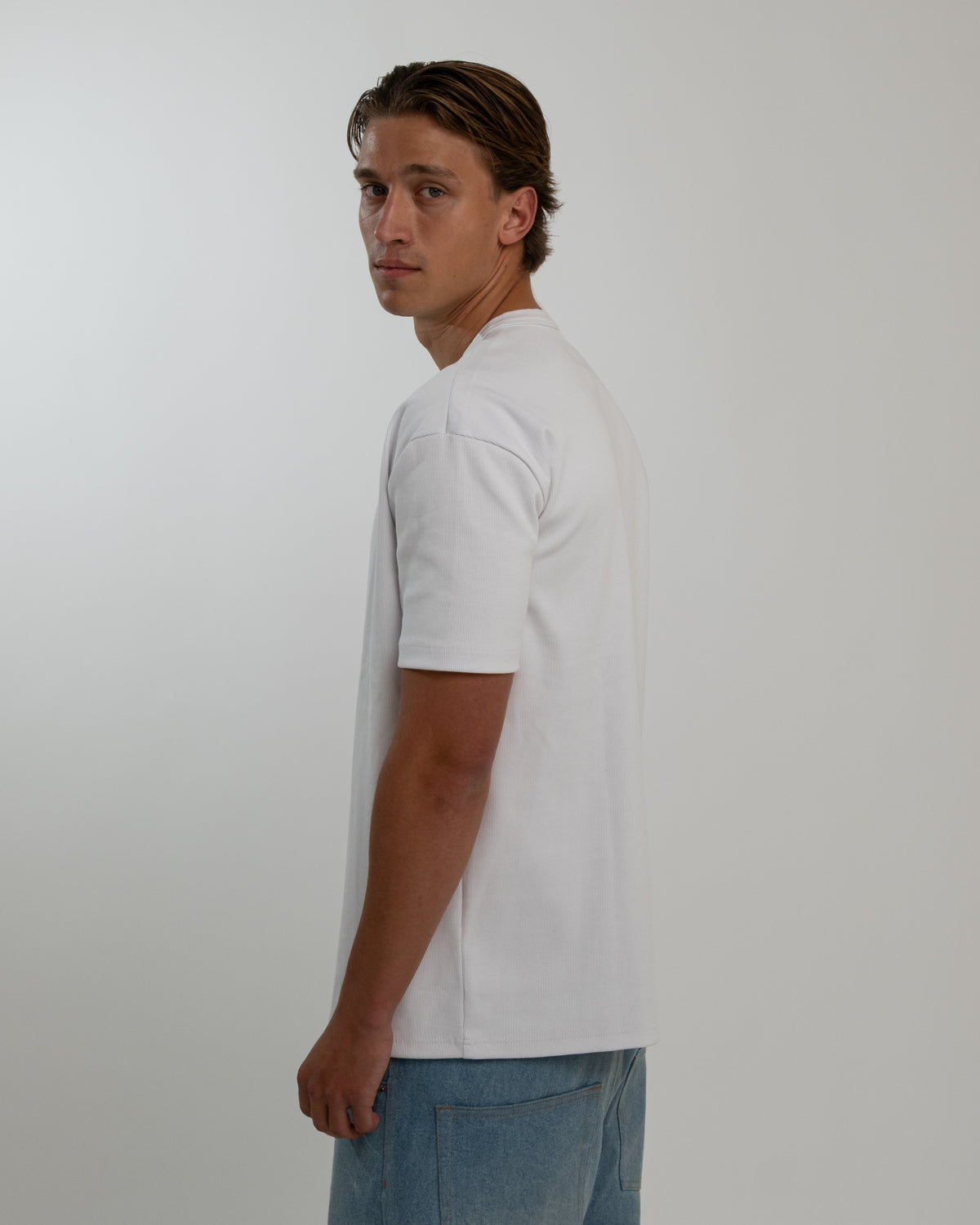 HENLEY T-SHIRT HVID