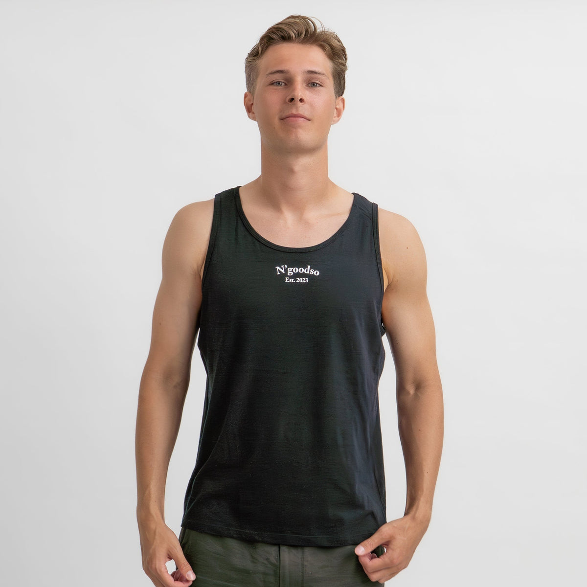 BLACK TANK TOP