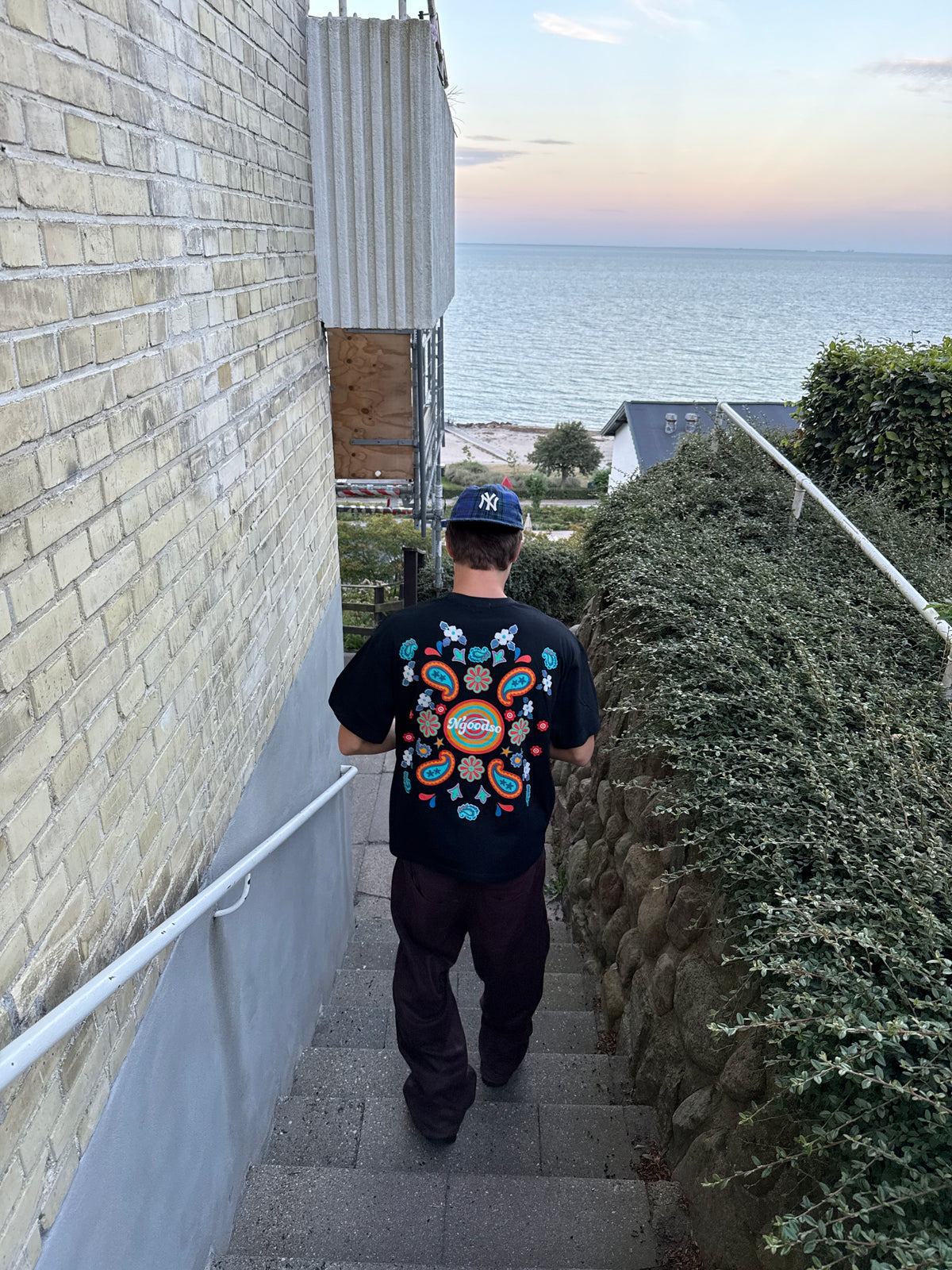 PICASSO PRINT T-SHIRT SORT