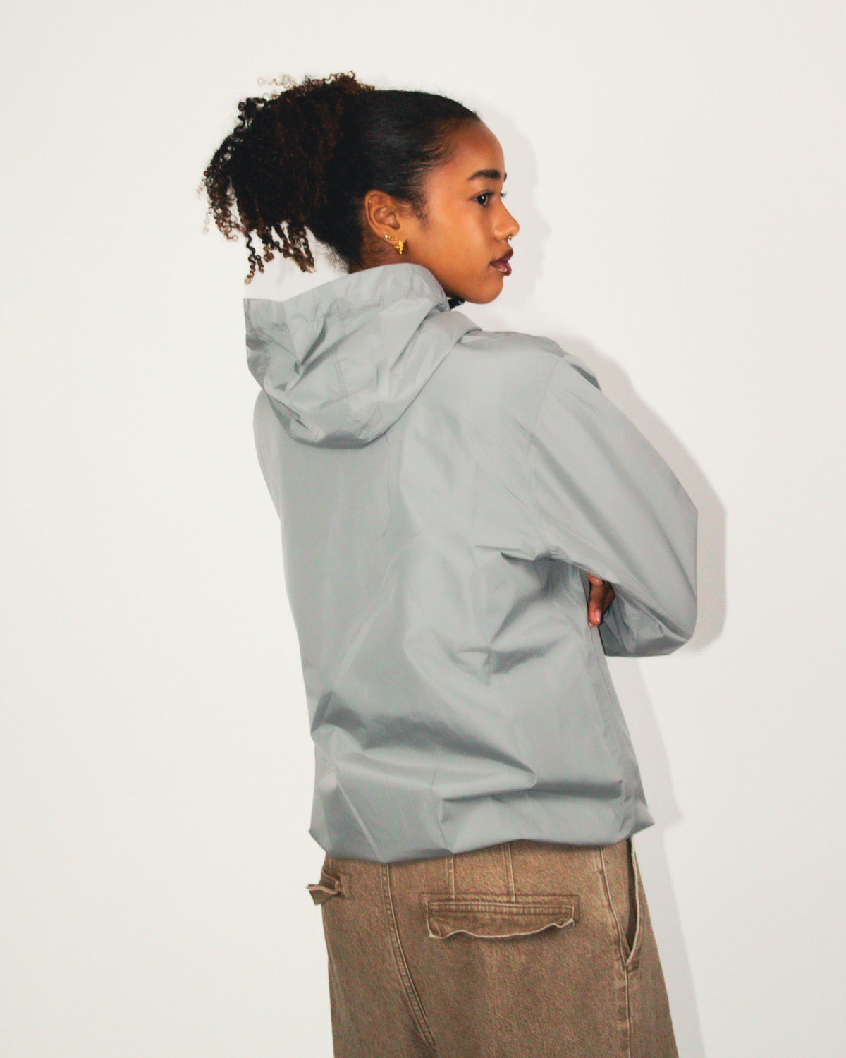 GRAY WINDBREAKER